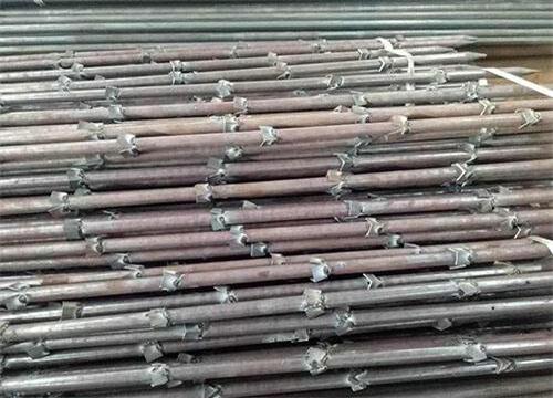 巩留隧道钢花管